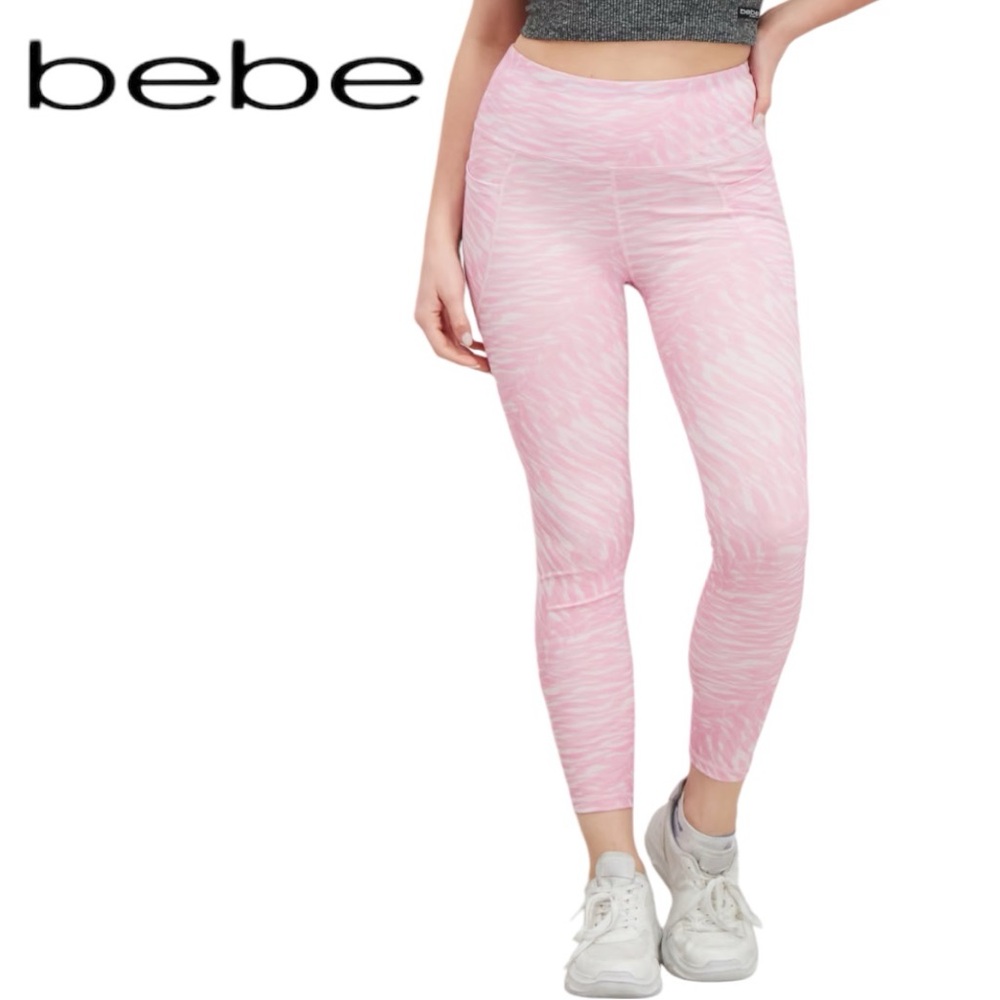 NWT Bebe Capri Pant